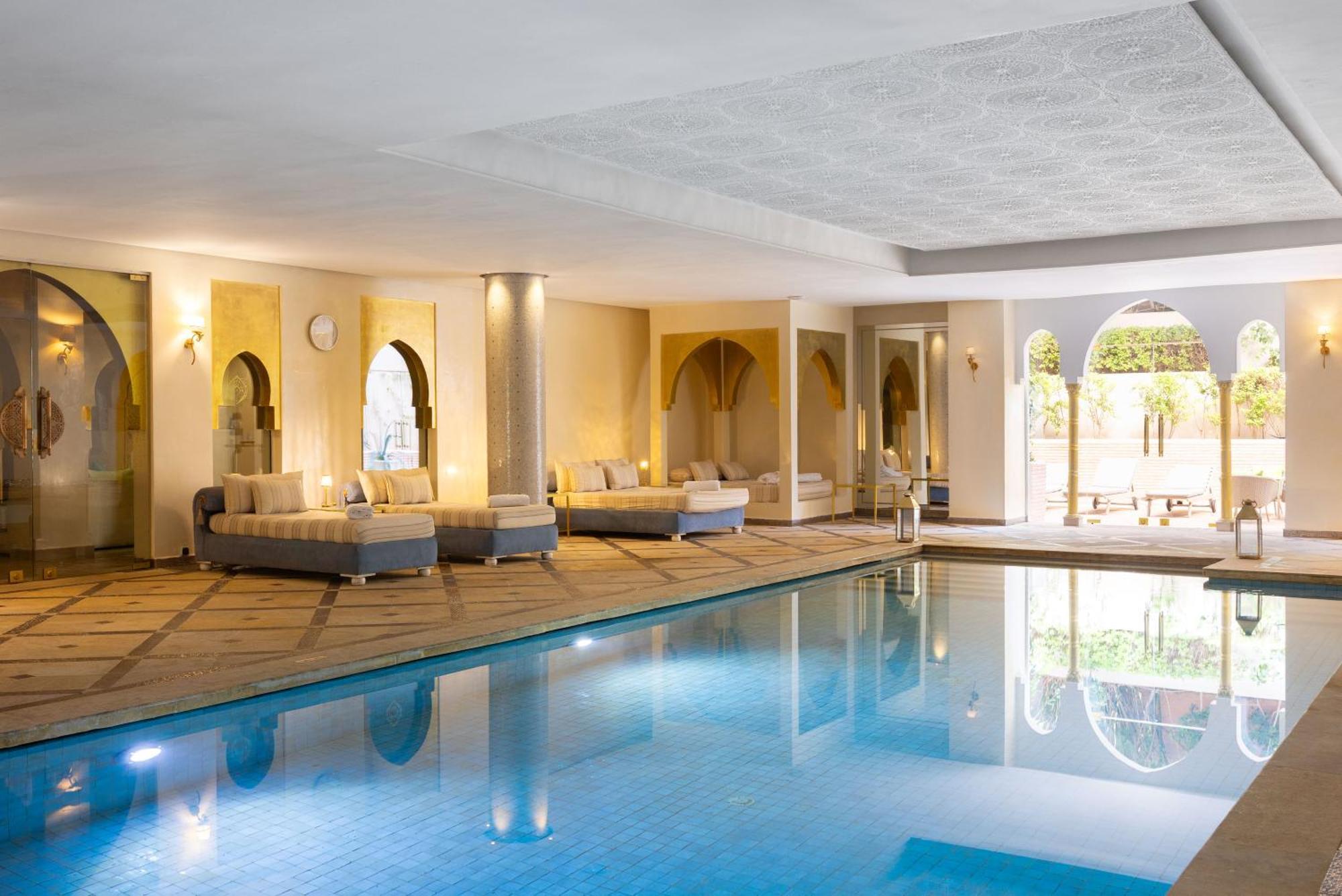 Sofitel Marrakech Palais Imperial & Spa Марракеш Экстерьер фото The swimming pool at the hotel